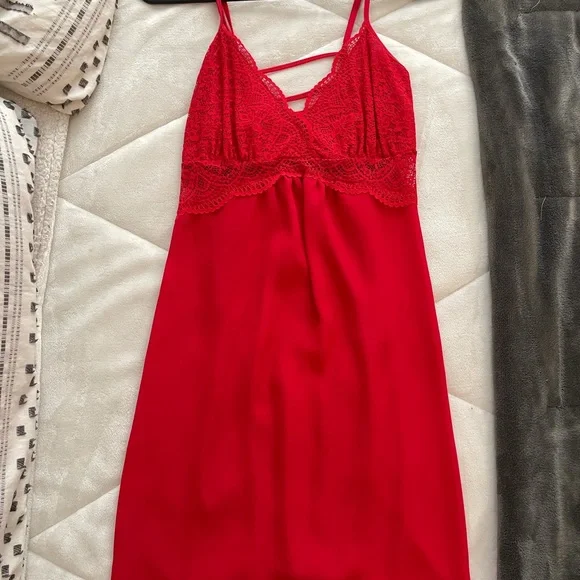 Slip and Robe set - Picture 2 of 4